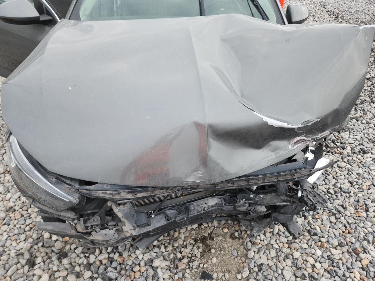 2018 Buick Regal Essence VIN: W04GP6SX5J1054259 Lot: 92709455