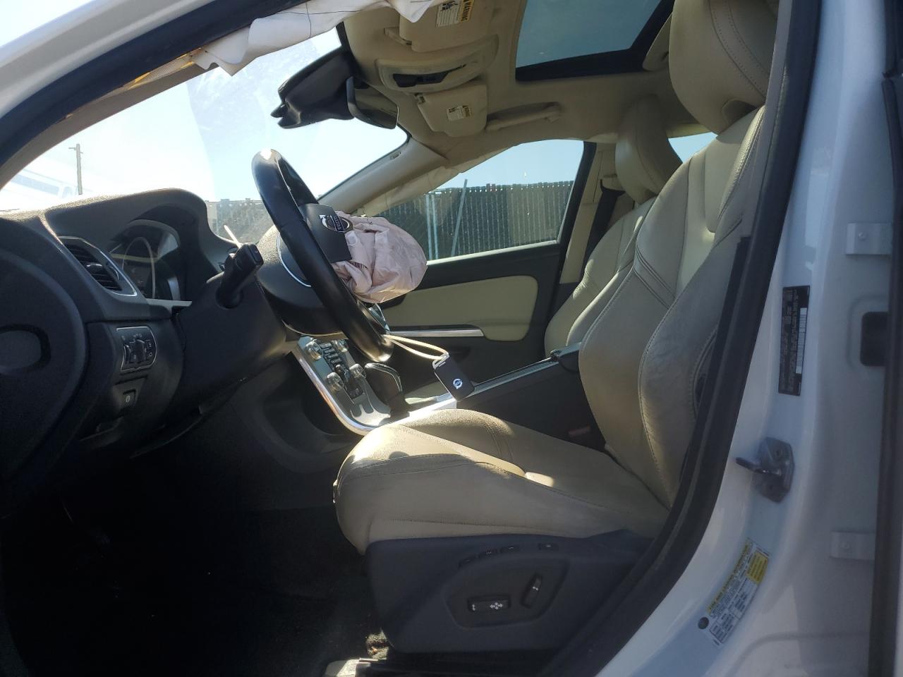 2018 Volvo V60 T5 Dynamic VIN: YV140MEL4J2378477 Lot: 93083755