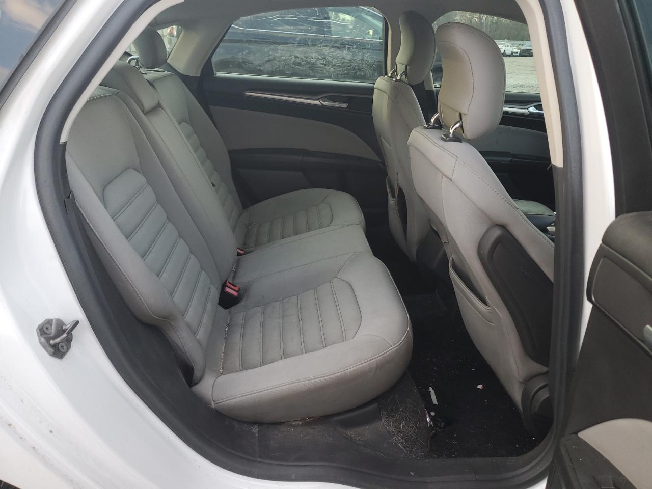 2013 Ford Fusion S VIN: 3FA6P0G73DR355801 Lot: 93532025