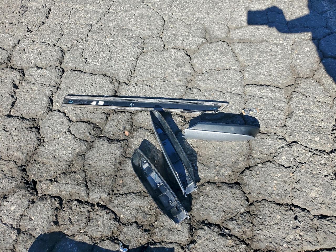 2017 Toyota Rav4 Limited VIN: 2T3DFREV2HW552597 Lot: 94296875