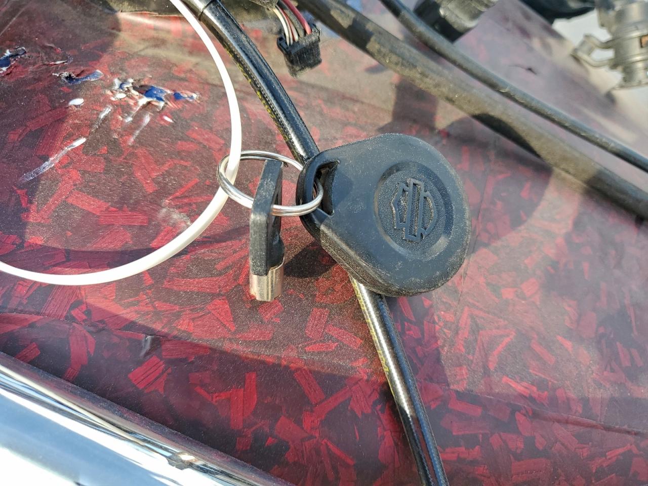 2015 Harley-Davidson Fltrxs Road Glide Special VIN: 1HD1KTM16FB613030 Lot: 93308025