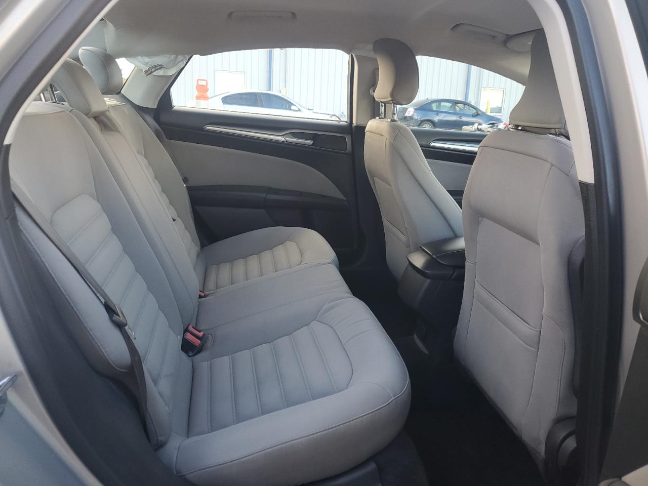 2015 Ford Fusion S VIN: 3FA6P0G76FR182844 Lot: 93355815