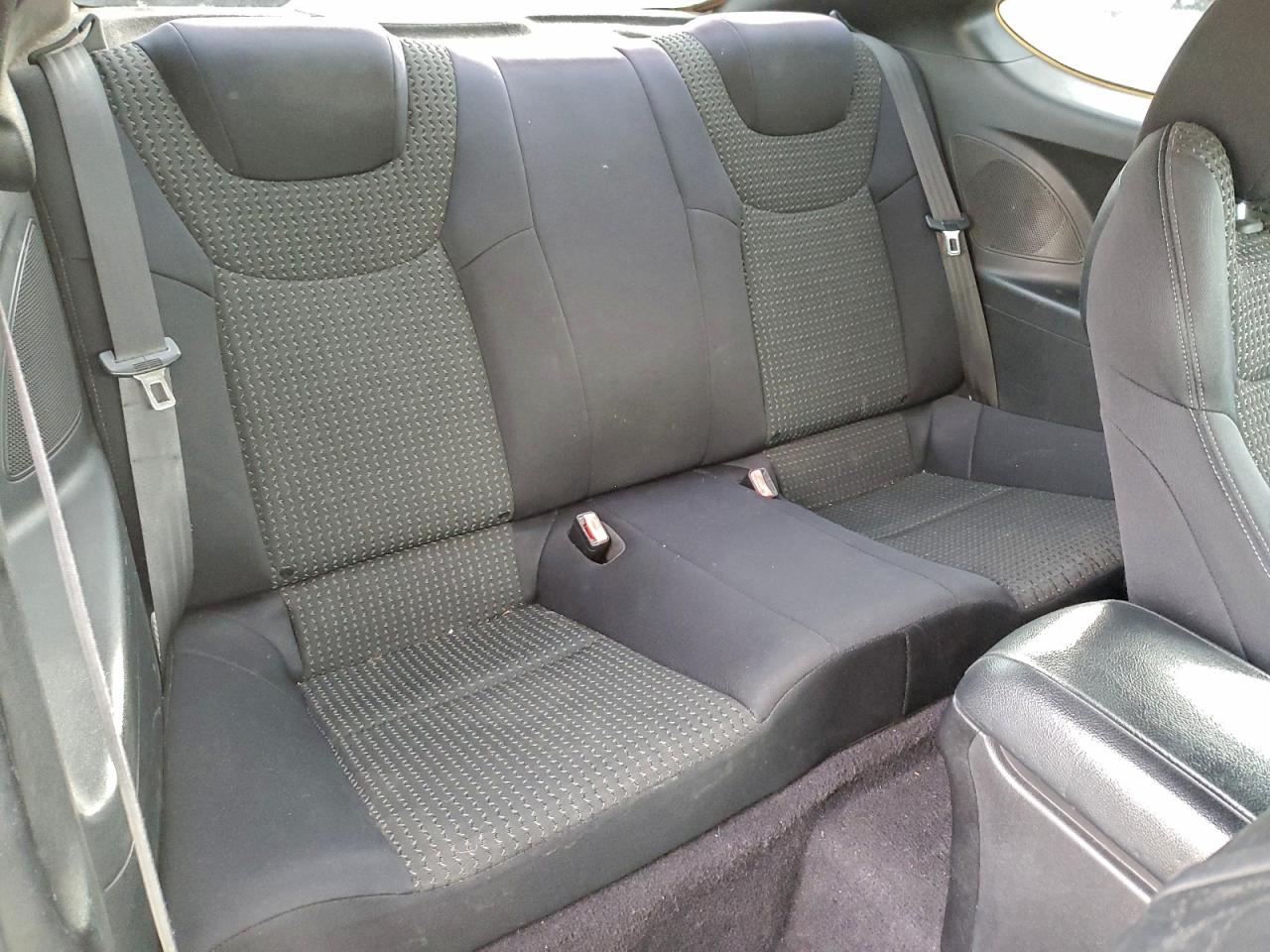 2010 Hyundai Genesis Coupe 2.0T VIN: KMHHT6KD5AU041565 Lot: 94804515