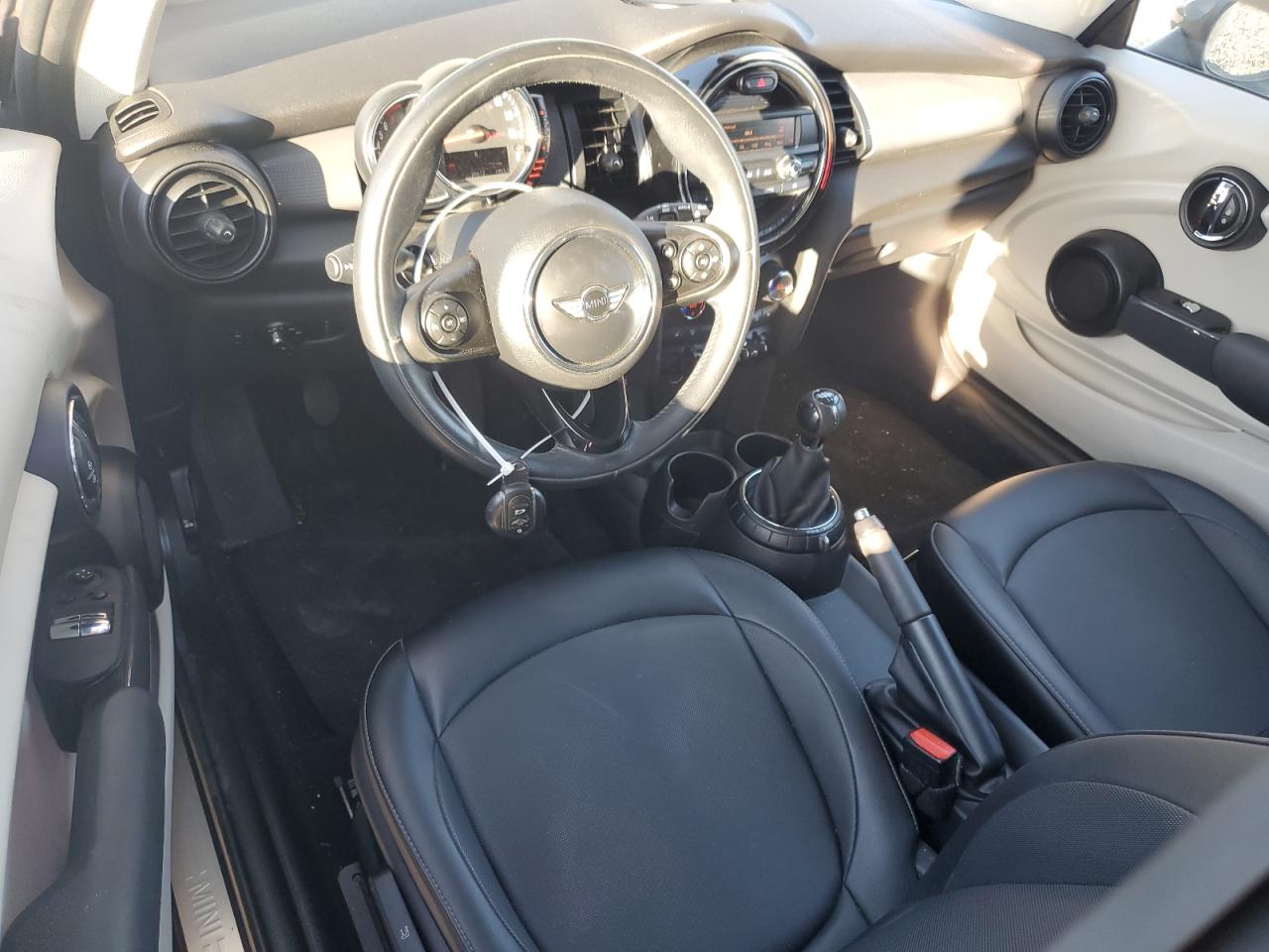 2015 Mini Cooper VIN: WMWXM5C57F3A96983 Lot: 90384235