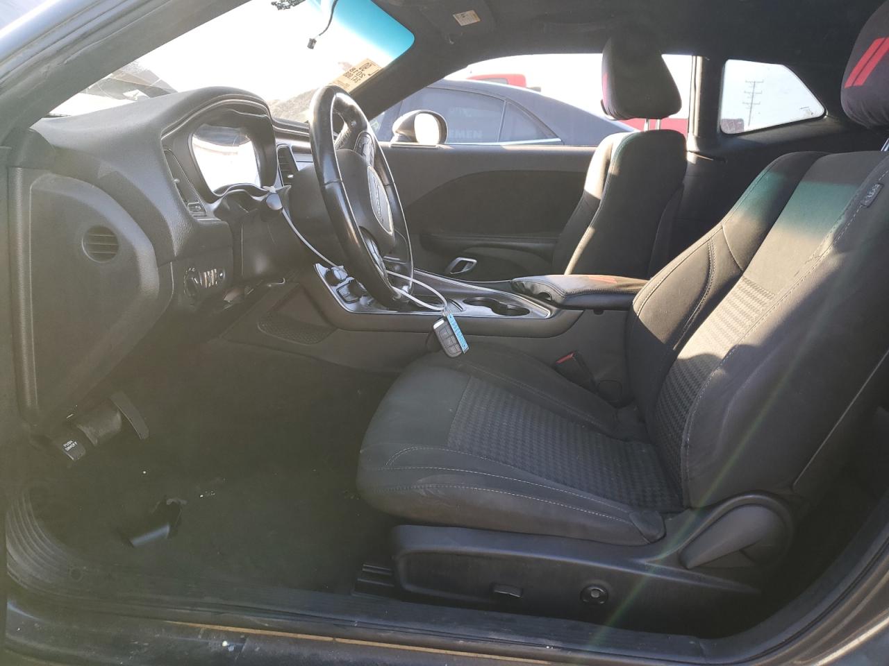 2018 Dodge Challenger Sxt VIN: 2C3CDZAG2JH236054 Lot: 91011145