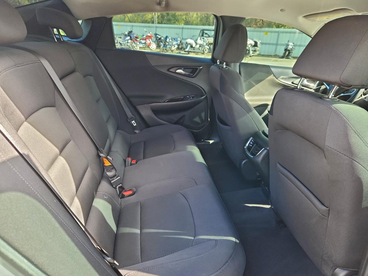 2017 Chevrolet Malibu Lt VIN: 1G1ZE5ST5HF183720 Lot: 92851185