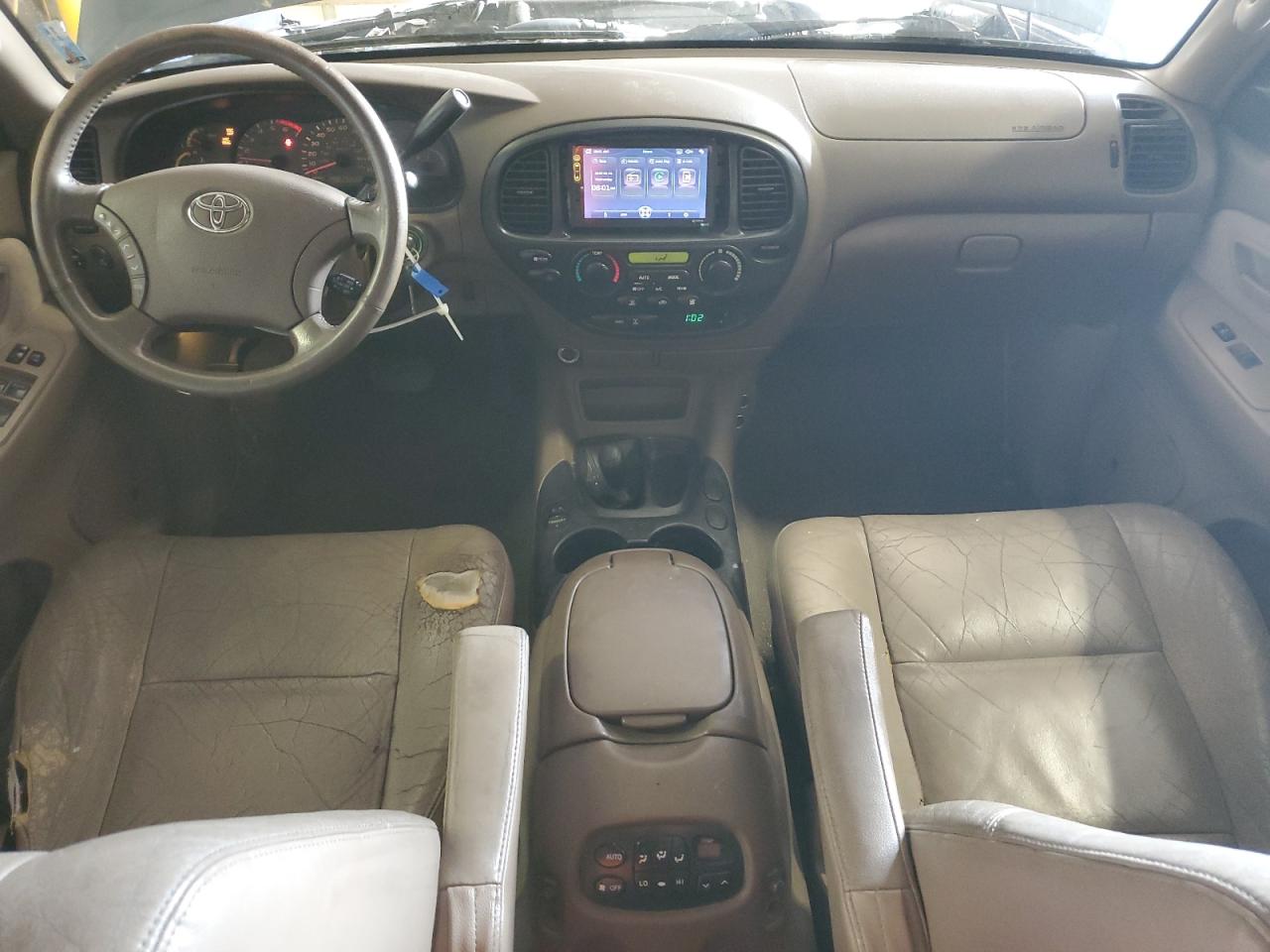 2004 Toyota Sequoia Sr5 VIN: 5TDBT44A44S215247 Lot: 92609915