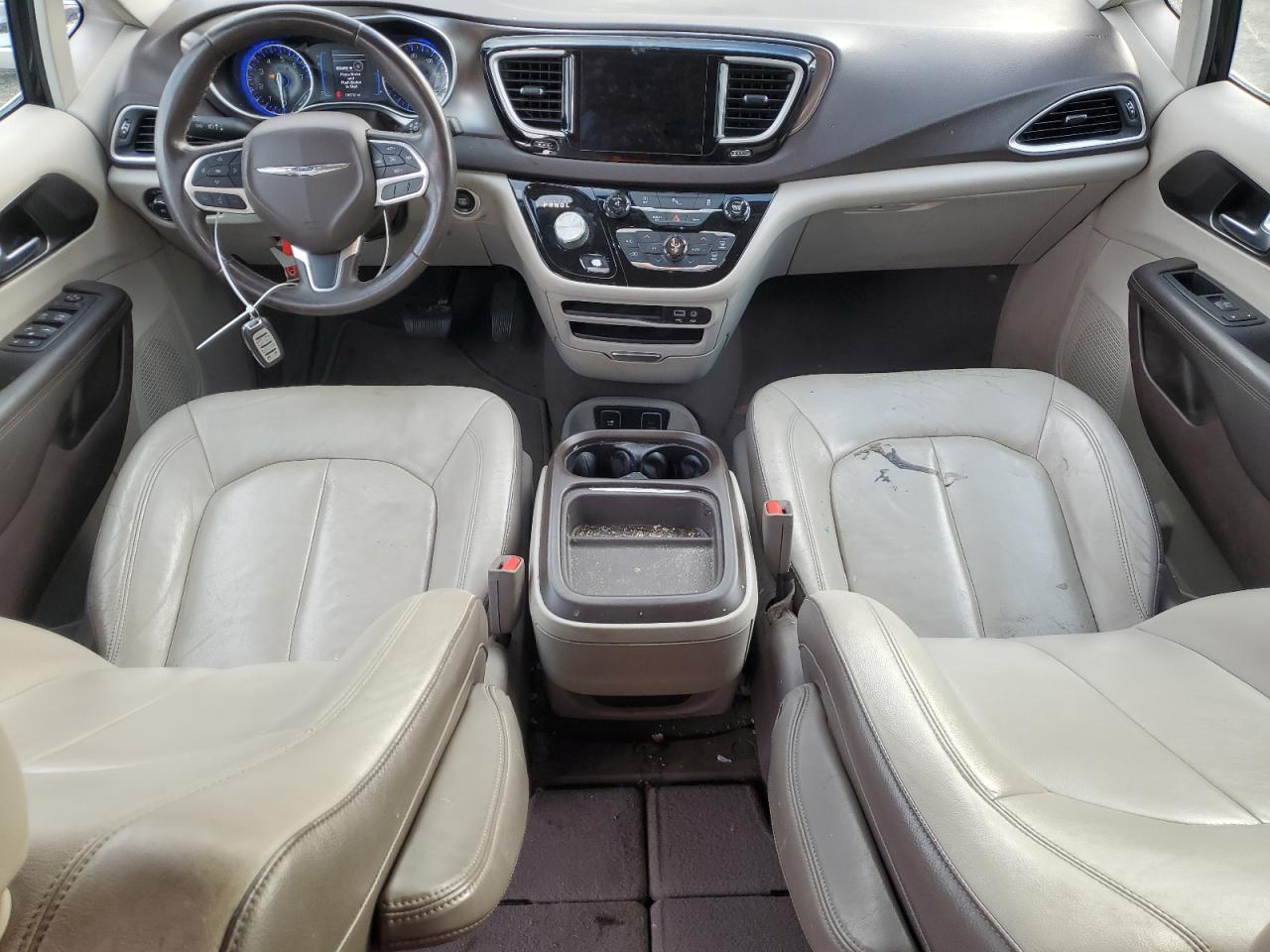 2017 Chrysler Pacifica Touring L VIN: 2C4RC1BG9HR691528 Lot: 92354295