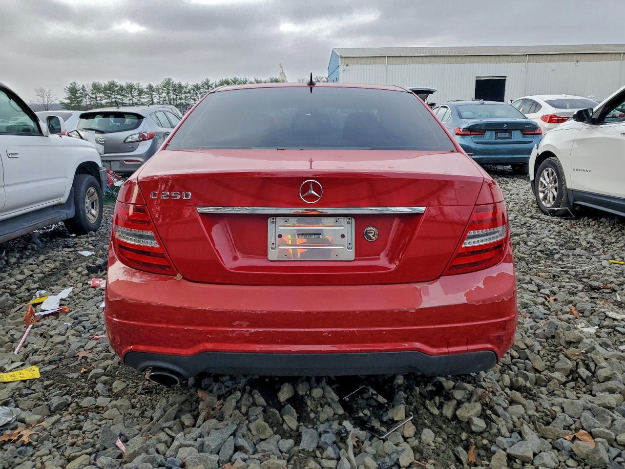 2014 Mercedes-Benz C 250 VIN: WDDGF4HB5ER303410 Lot: 94220365