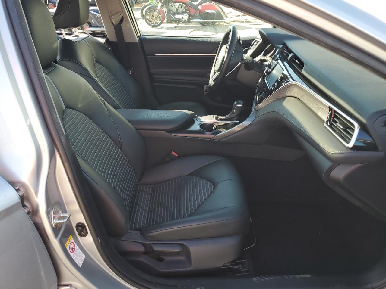 2018 Toyota Camry L VIN: 4T1B11HK9JU552975 Lot: 91491365