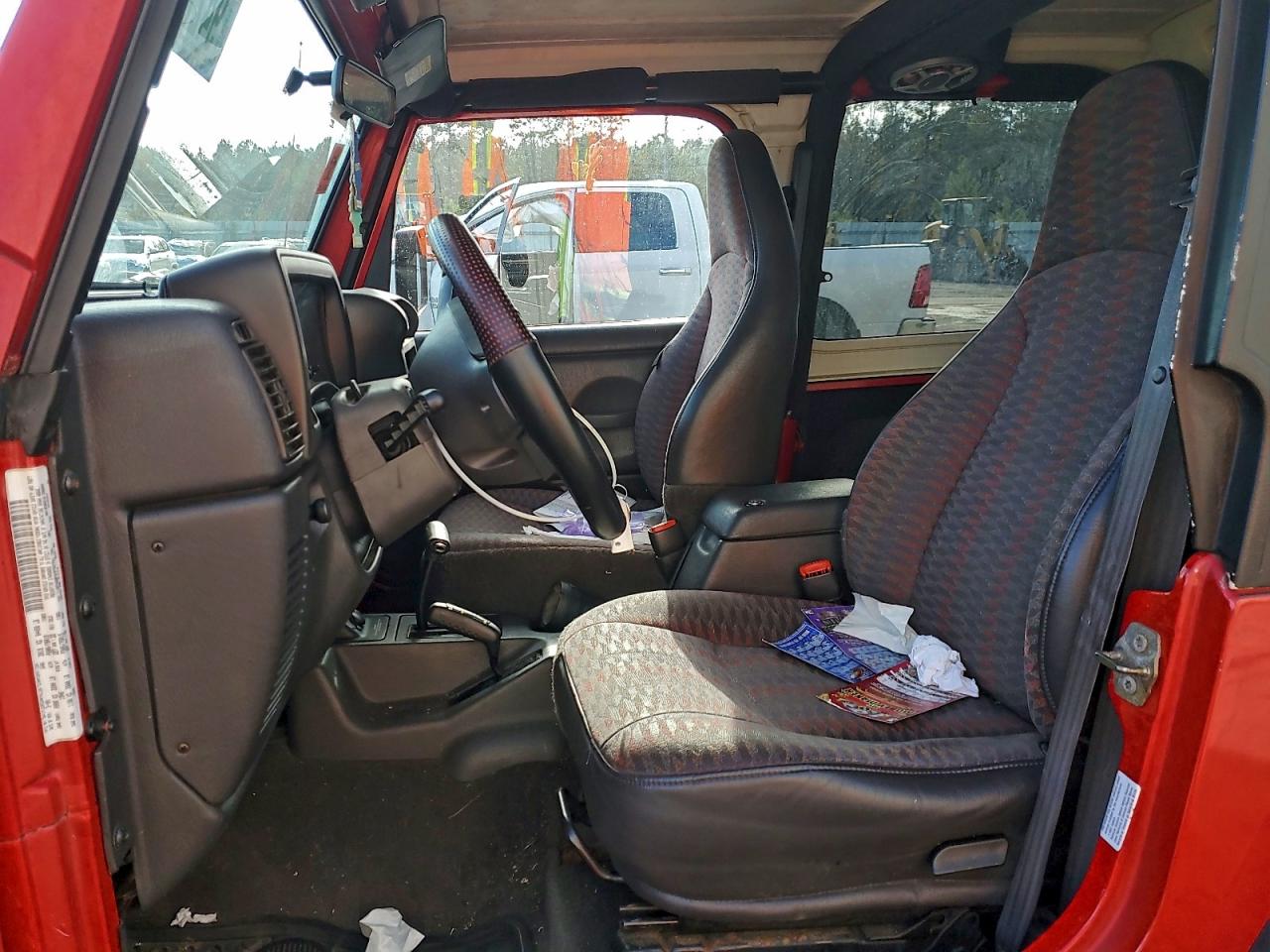 2000 Jeep Wrangler / Tj Se VIN: 1J4FA29P3YP767731 Lot: 94227975