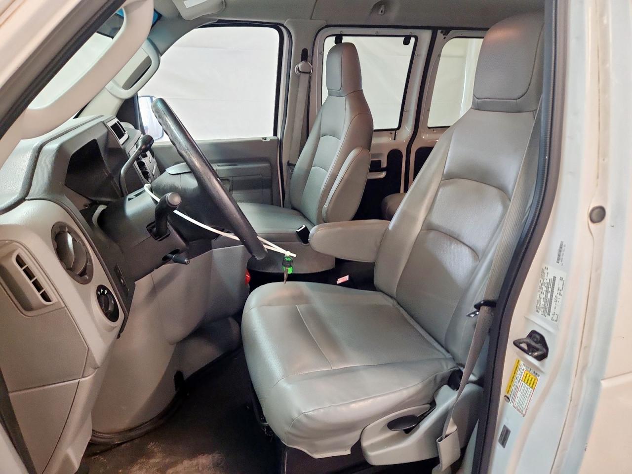 2013 Ford Econoline E350 Super Duty Wagon VIN: 1FBNE3BL7DDA48825 Lot: 92715655