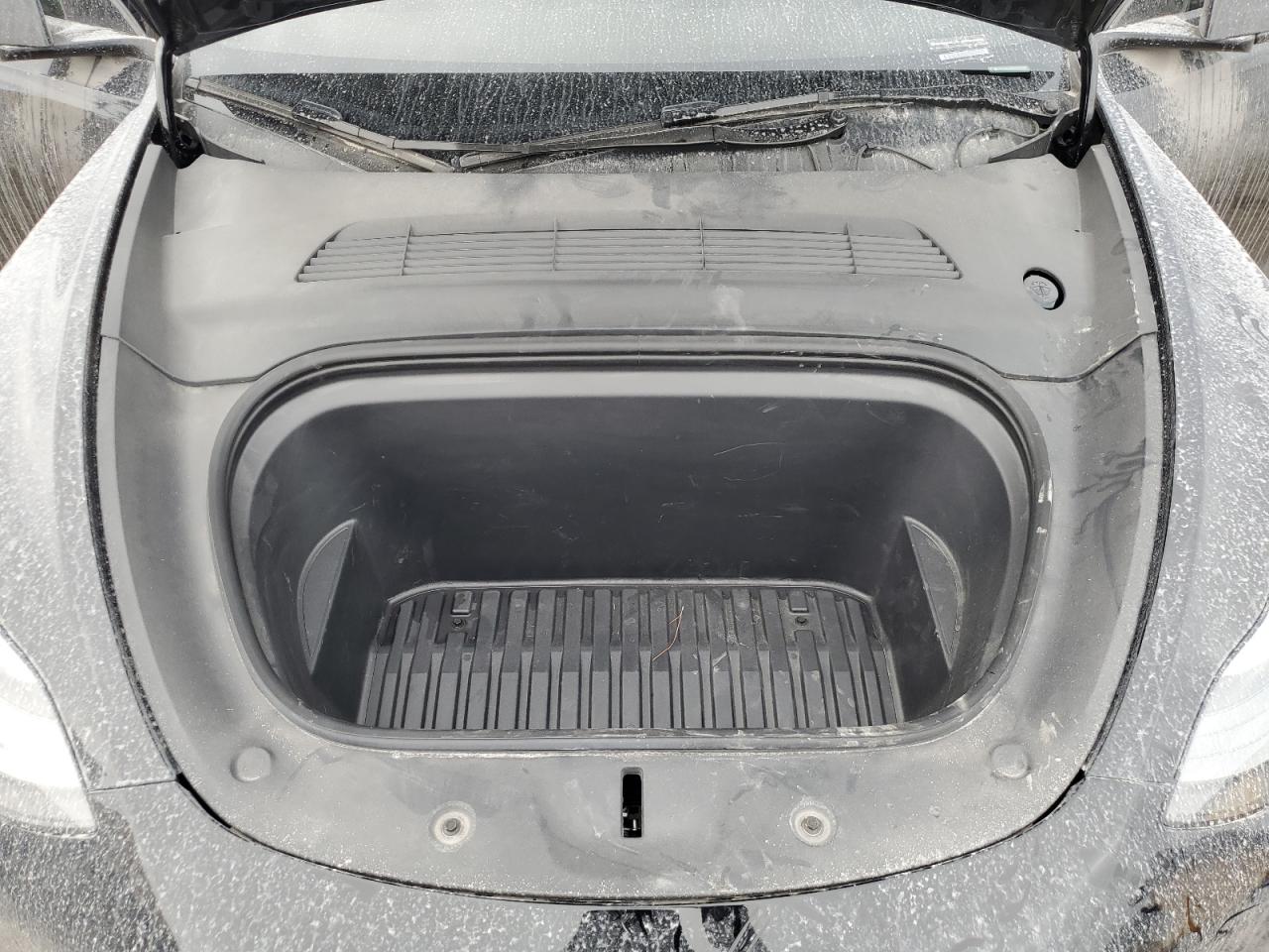 2024 Tesla Model Y VIN: 7SAYGDEE9RA252449 Lot: 93000065