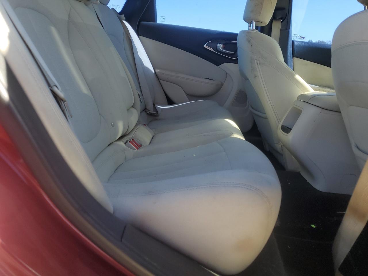 2015 Chrysler 200 Limited VIN: 1C3CCCABXFN748471 Lot: 92502615