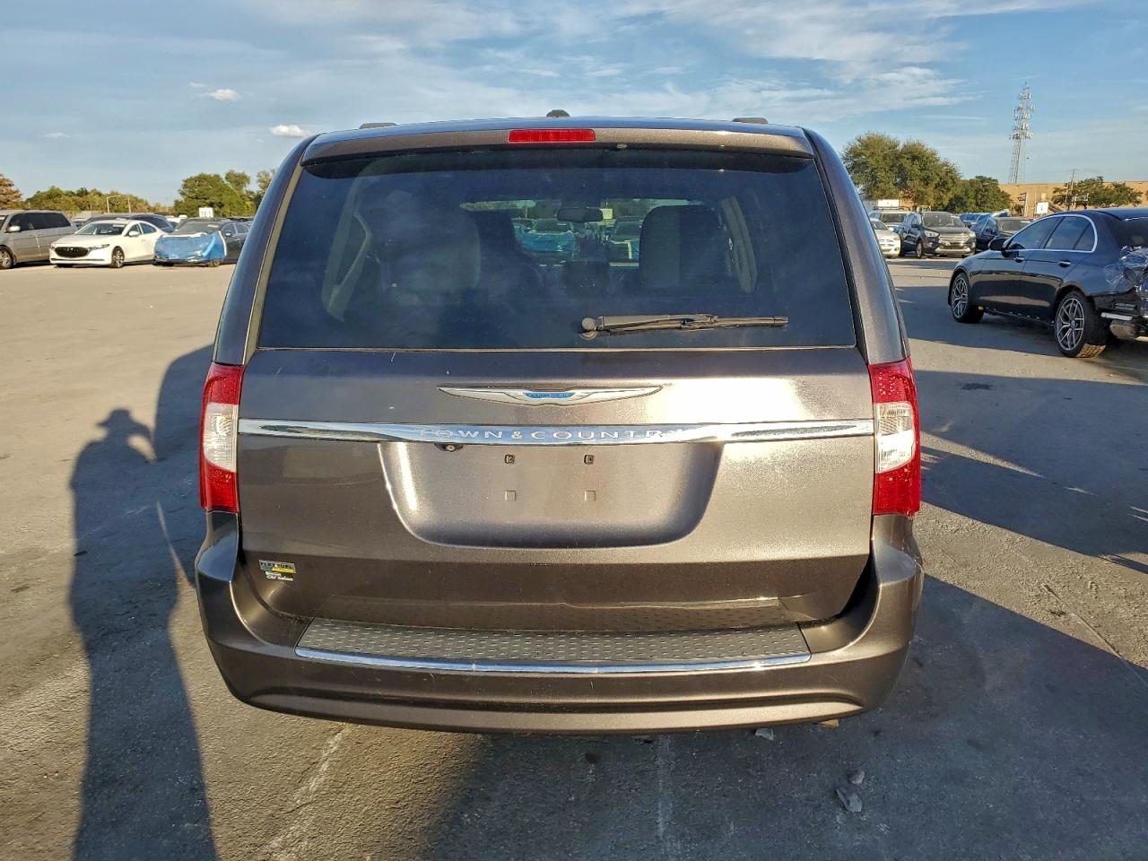 2015 Chrysler Town & Country Touring VIN: 2C4RC1BG2FR545422 Lot: 94517855