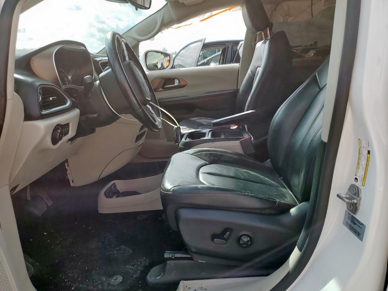 2017 Chrysler Pacifica Touring L VIN: 2C4RC1BGXHR804998 Lot: 93525675