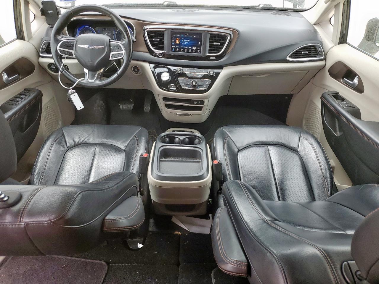 2018 Chrysler Pacifica Touring L VIN: 2C4RC1BG9JR144703 Lot: 93325625