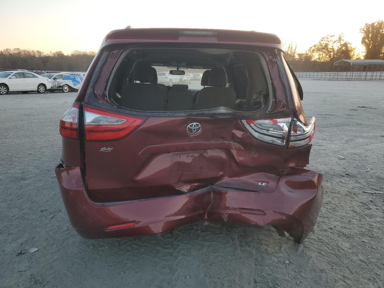 2015 Toyota Sienna Le VIN: 5TDKK3DC7FS685452 Lot: 92469725