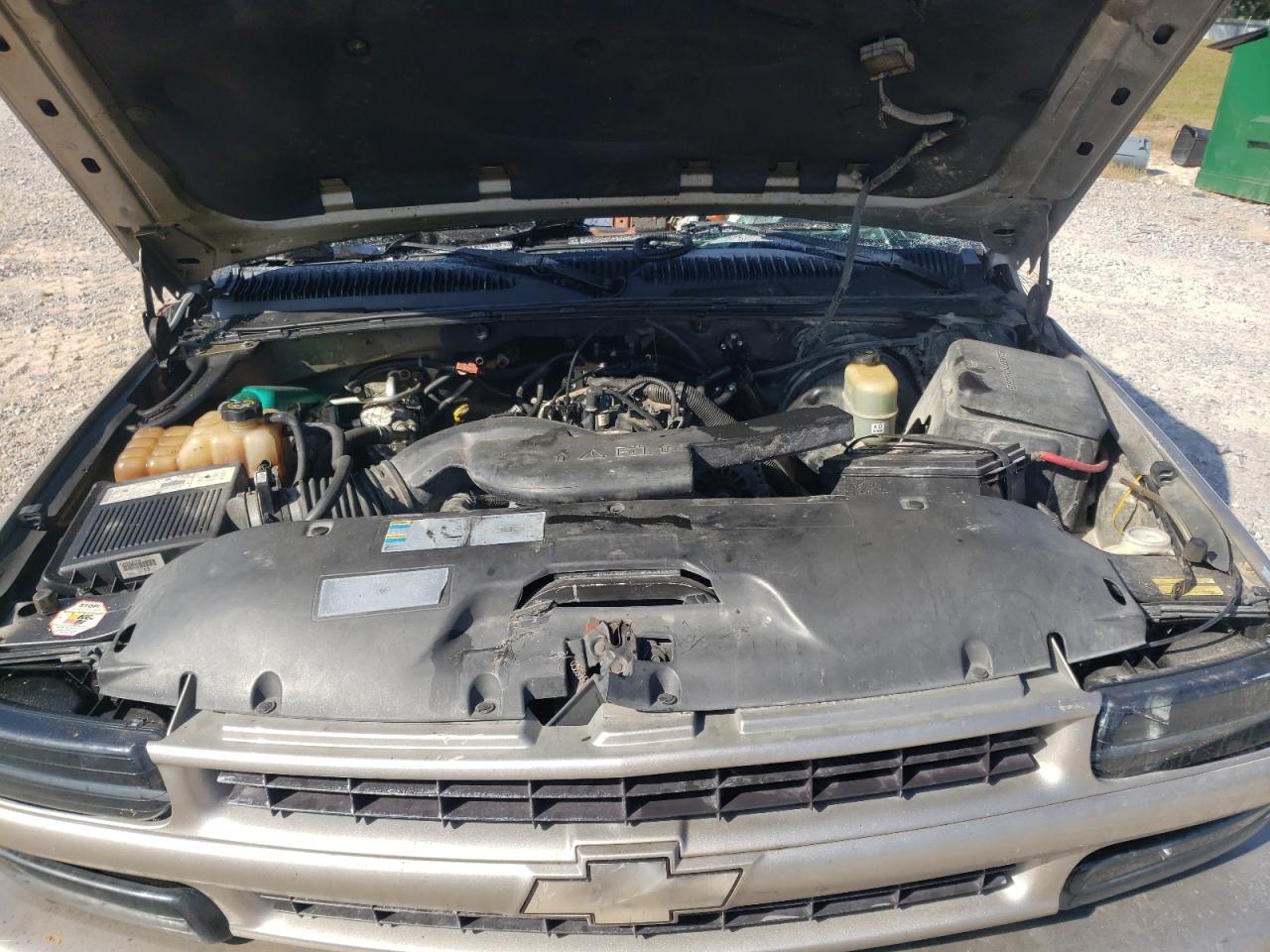 2002 Chevrolet Tahoe K1500 VIN: 1GNEK13Z12R144355 Lot: 93001205