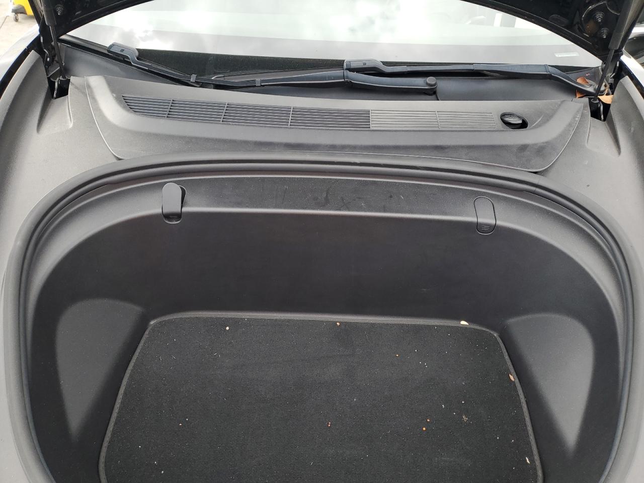 2019 Tesla Model 3 VIN: 5YJ3E1EB0KF384784 Lot: 92305135