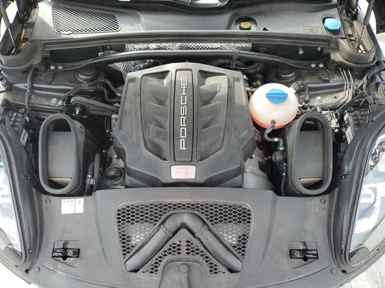 2018 Porsche Macan S VIN: WP1AB2A57JLB38539 Lot: 92031985