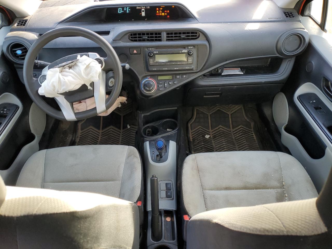 2014 Toyota Prius C VIN: JTDKDTB37E1072255 Lot: 92393245