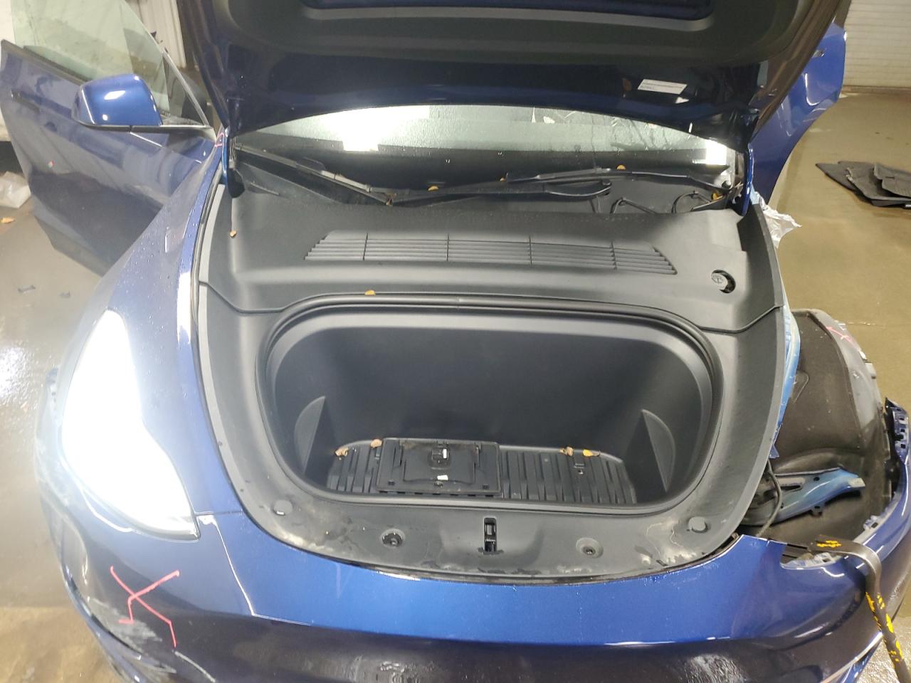 2022 Tesla Model Y VIN: 7SAYGDEE0NF433940 Lot: 92716935