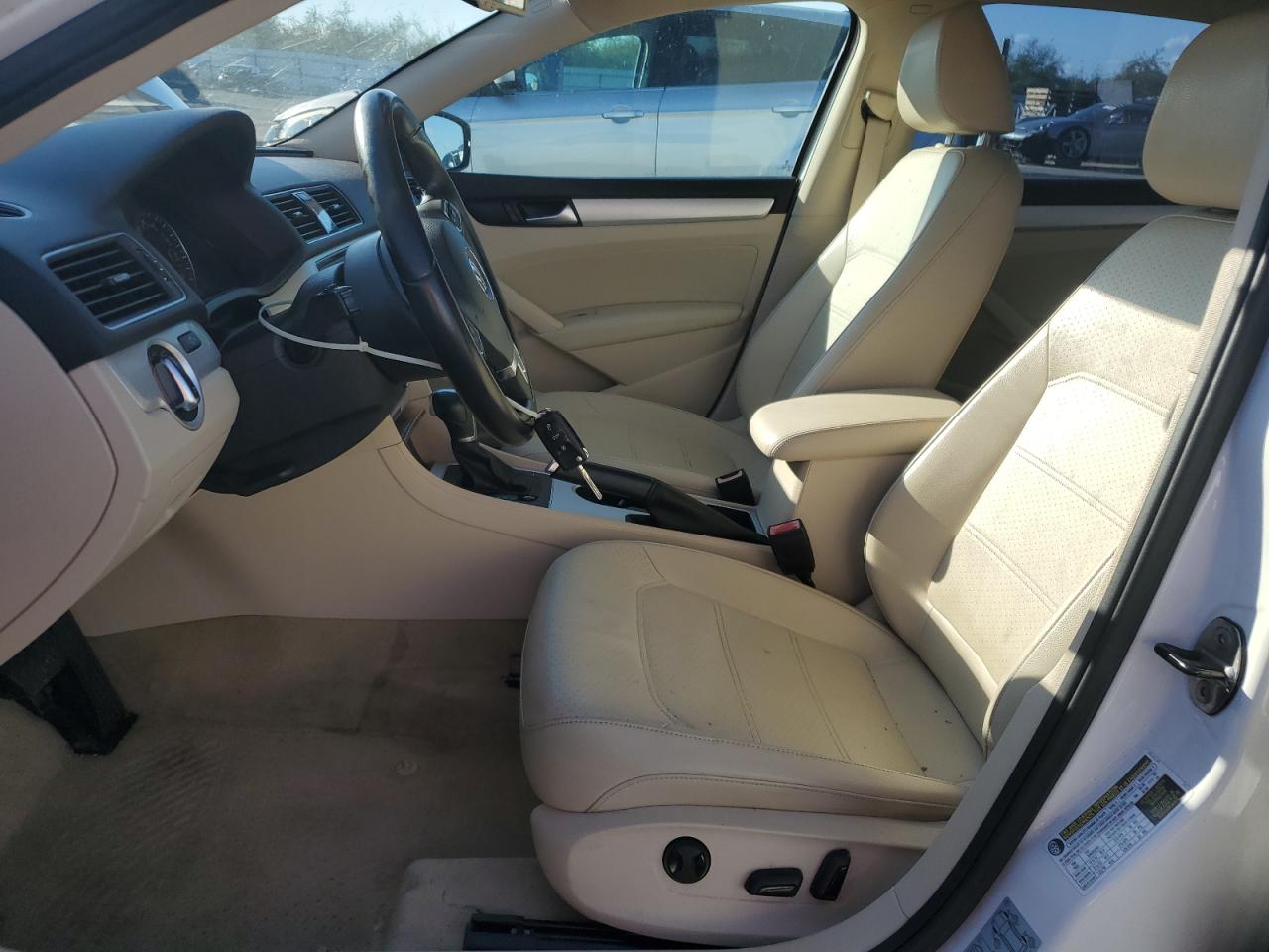 2013 Volkswagen Passat Se VIN: 1VWBP7A35DC151553 Lot: 93293675