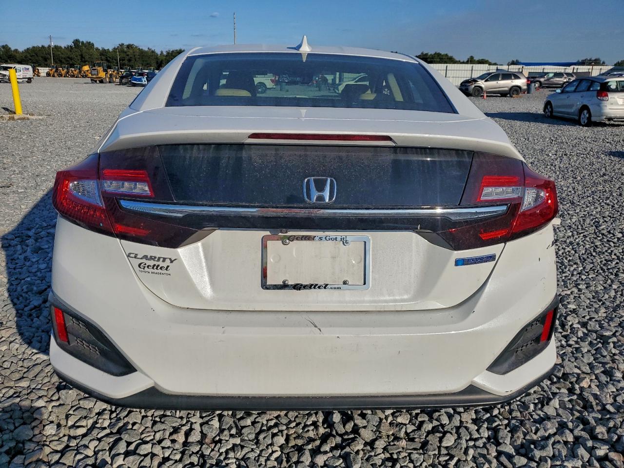 2018 Honda Clarity VIN: JHMZC5F10JC005631 Lot: 94146985