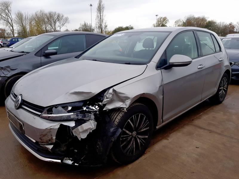 2017 VOLKSWAGEN GOLF 1.6 TDI SE [NAV] 5DR for sale at Copart SANDY