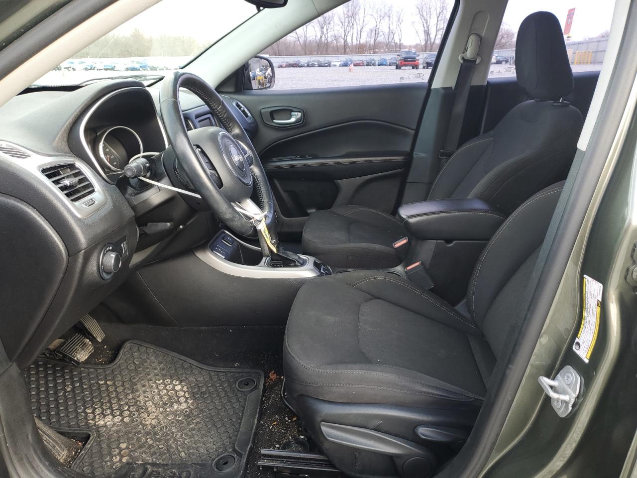 2018 Jeep Compass Sport VIN: 3C4NJCAB6JT410875 Lot: 93542555