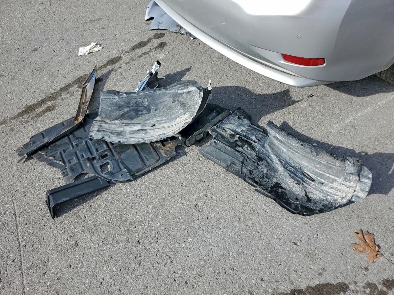 2013 Lexus Es 300H VIN: JTHBW1GG8D2002605 Lot: 94130605