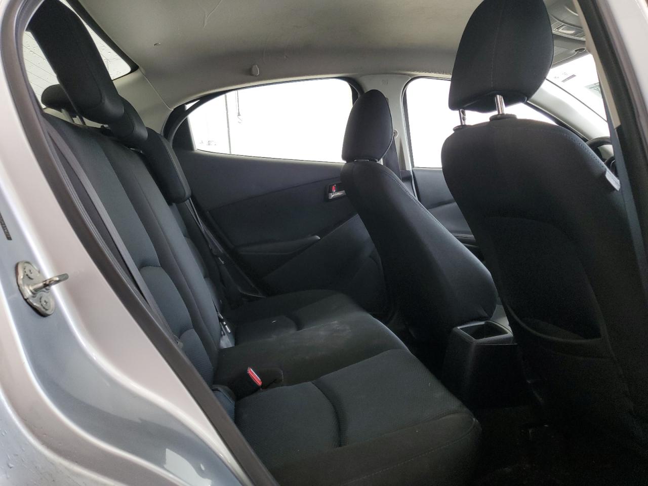 2018 Toyota Yaris Ia VIN: 3MYDLBYV2JY331627 Lot: 92295945