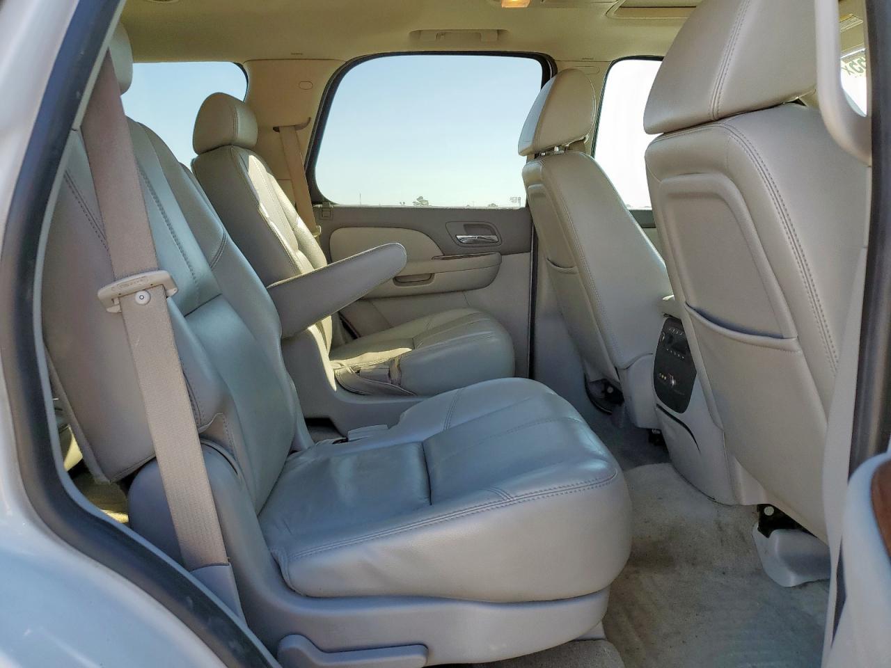 2007 GMC Yukon VIN: 1GKFK13027J331595 Lot: 89873955