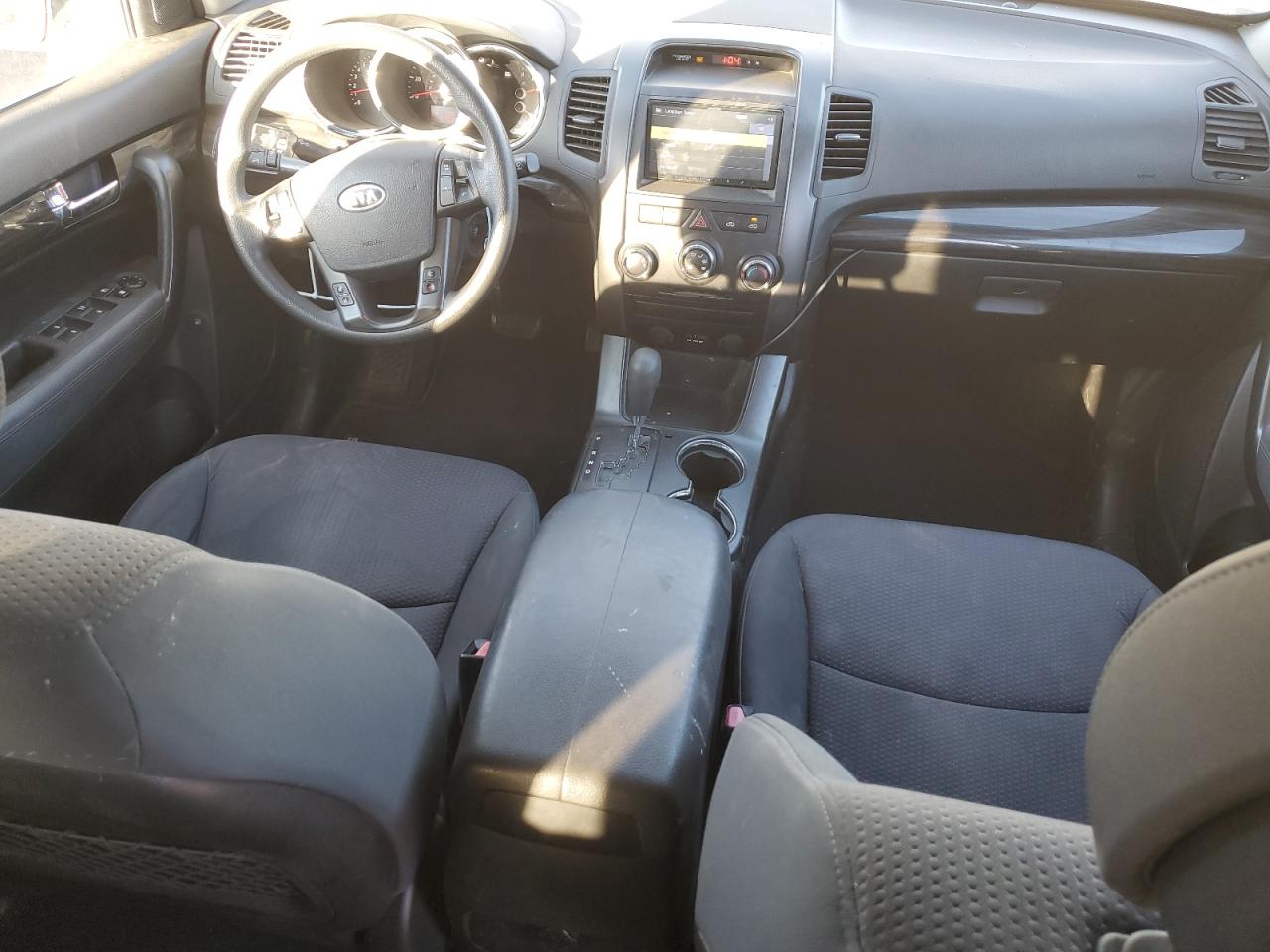 2011 Kia Sorento Base VIN: 5XYKTCA13BG174084 Lot: 90009635