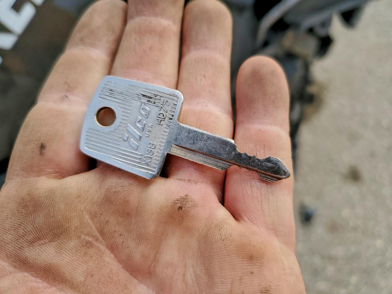 1998 Honda Cbr1100 Xx VIN: JH2SC3506WM101000 Lot: 92507465