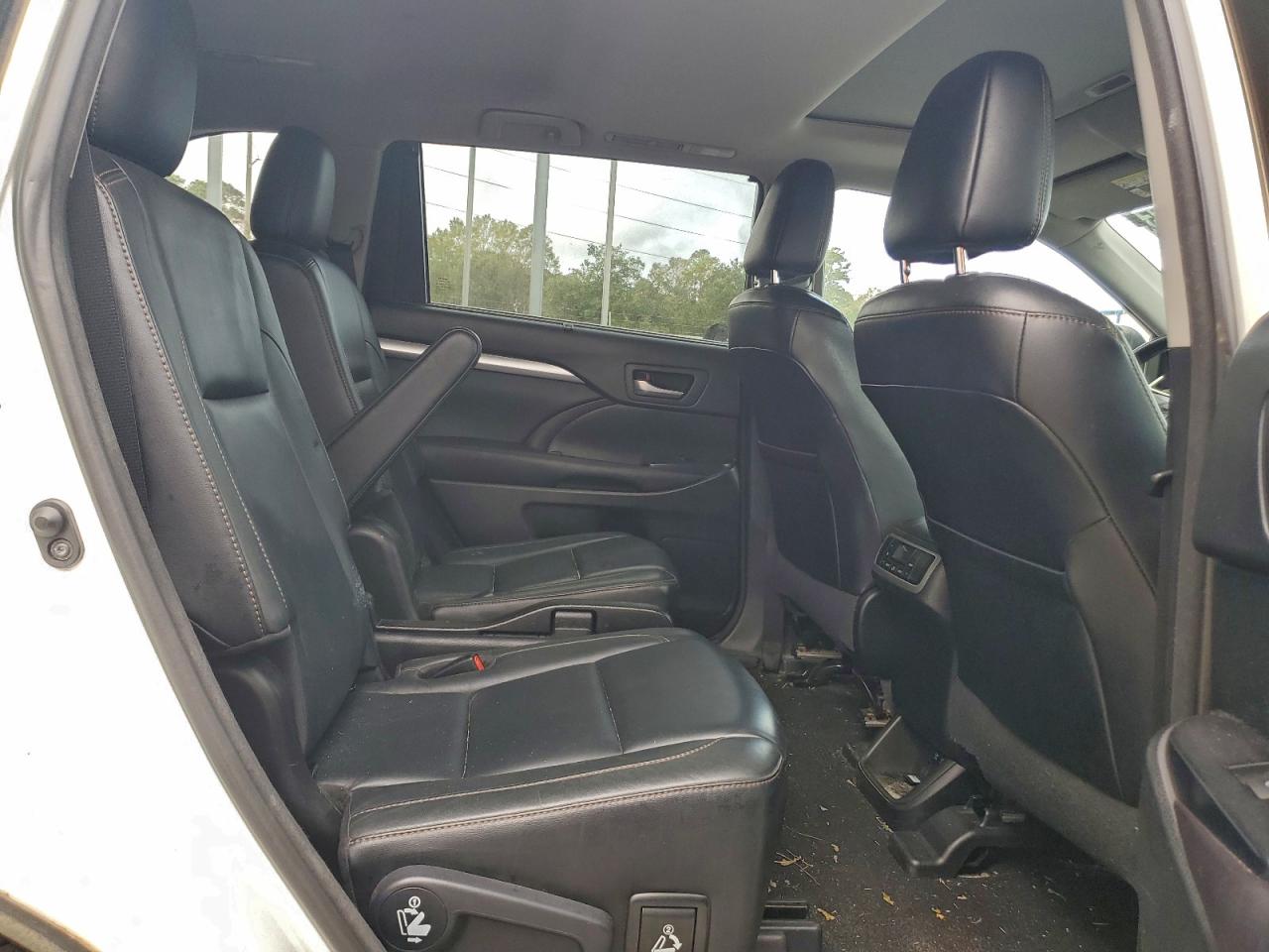 2017 Toyota Highlander Se VIN: 5TDJZRFH9HS363143 Lot: 94086145