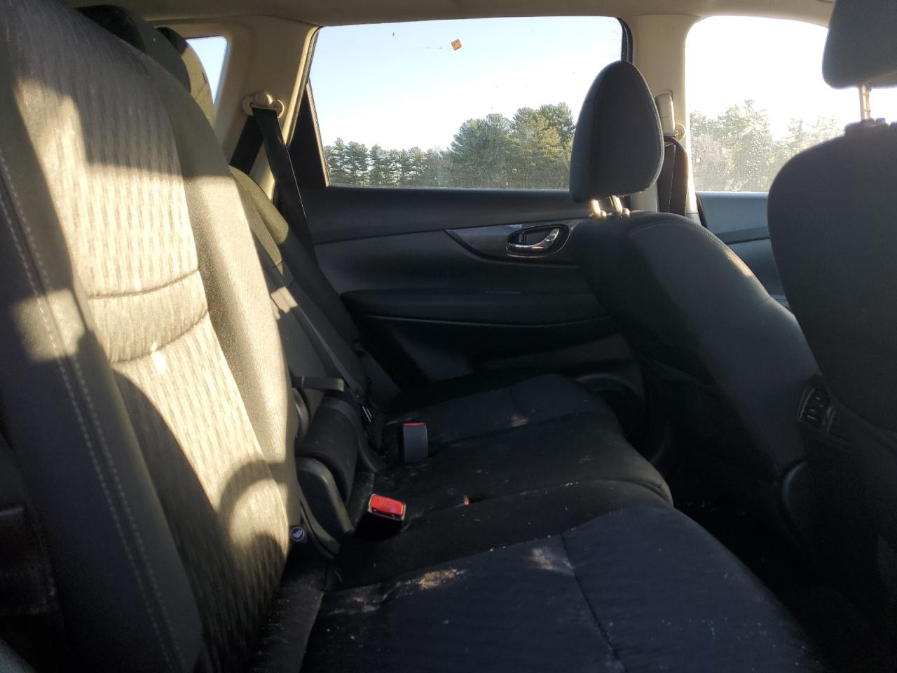 2018 Nissan Rogue S VIN: KNMAT2MV6JP601161 Lot: 92498665