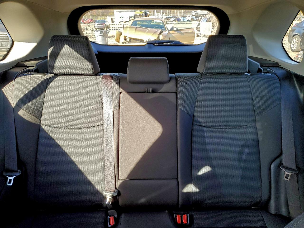 2019 Toyota Rav4 Le VIN: JTMF1RFV0KD504378 Lot: 93947945