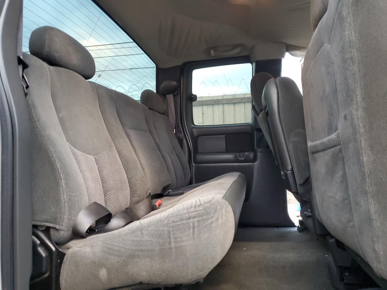 2003 Chevrolet Silverado C1500 VIN: 1GCEC19T03E180443 Lot: 92724505