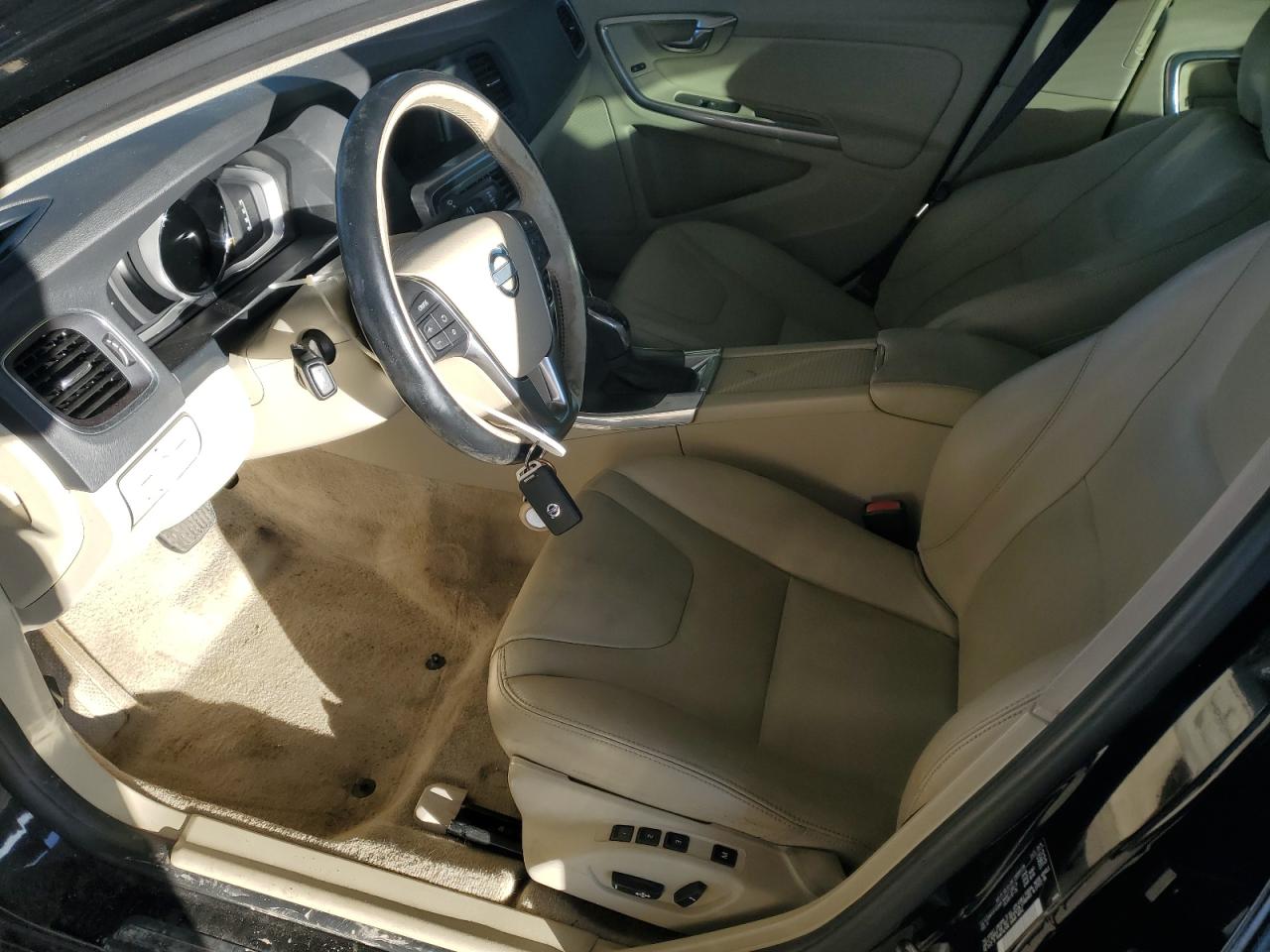 2015 Volvo S60 Premier VIN: YV126MFK9F1332989 Lot: 92165865