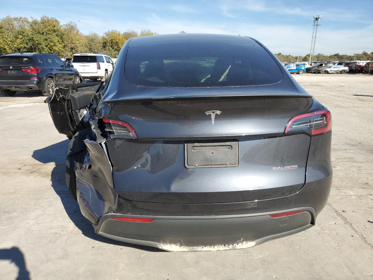 2024 Tesla Model Y VIN: 7SAYGDEF3RA274505 Lot: 91233065