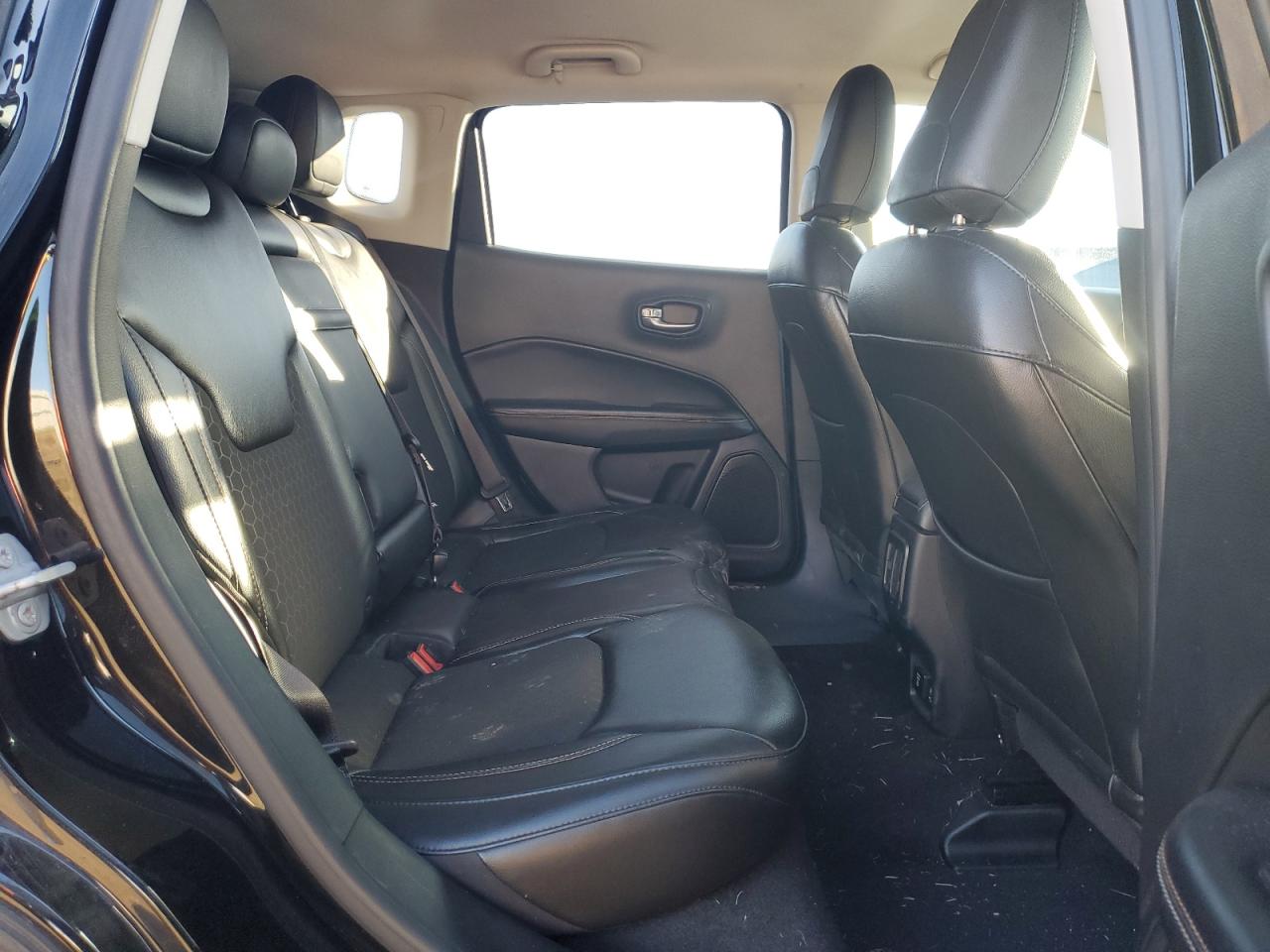 2018 Jeep Compass Latitude VIN: 3C4NJDBB2JT349805 Lot: 93217835