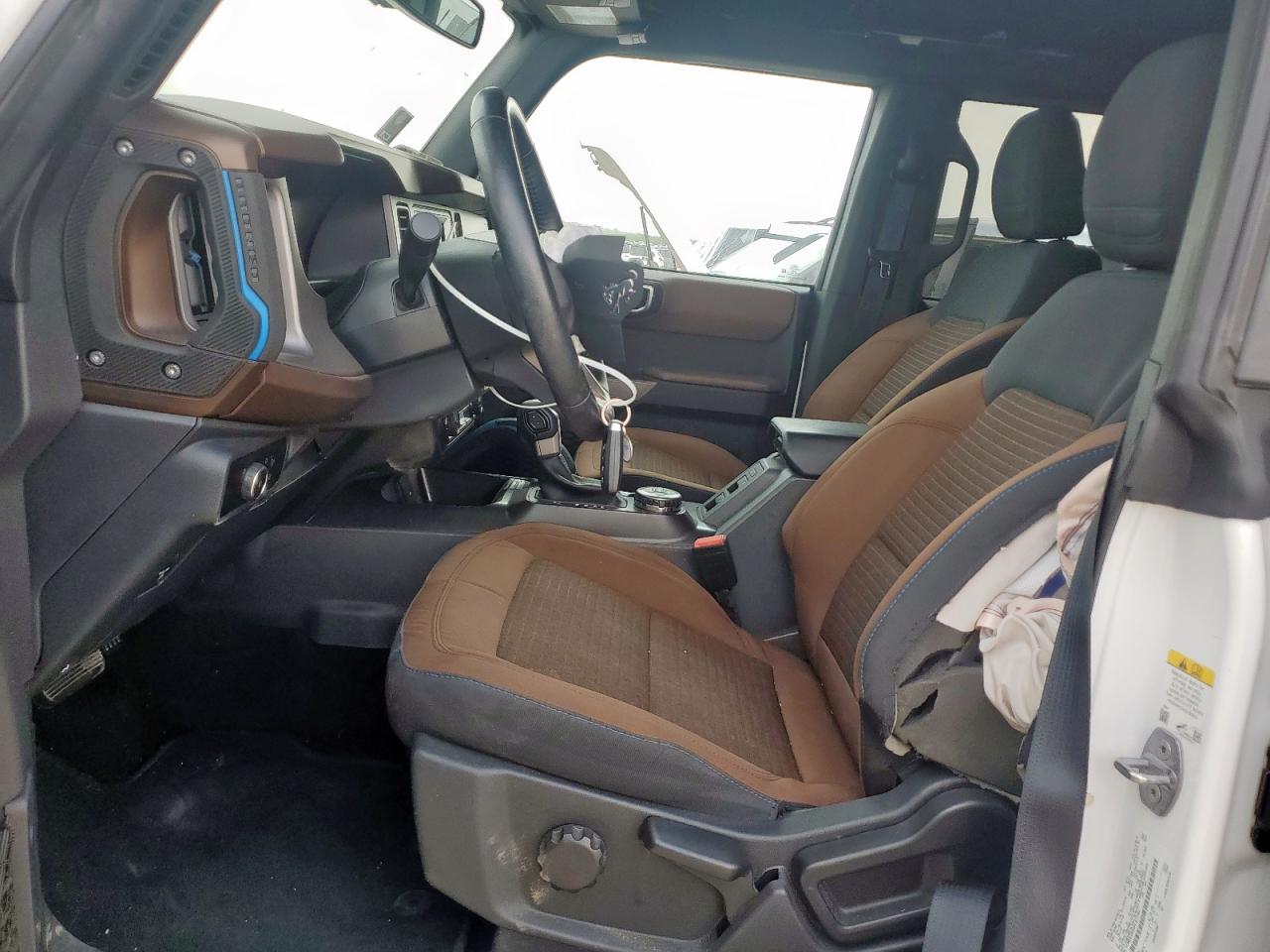 2023 Ford Bronco Base VIN: 1FMEE5DP5PLB17492 Lot: 92749175