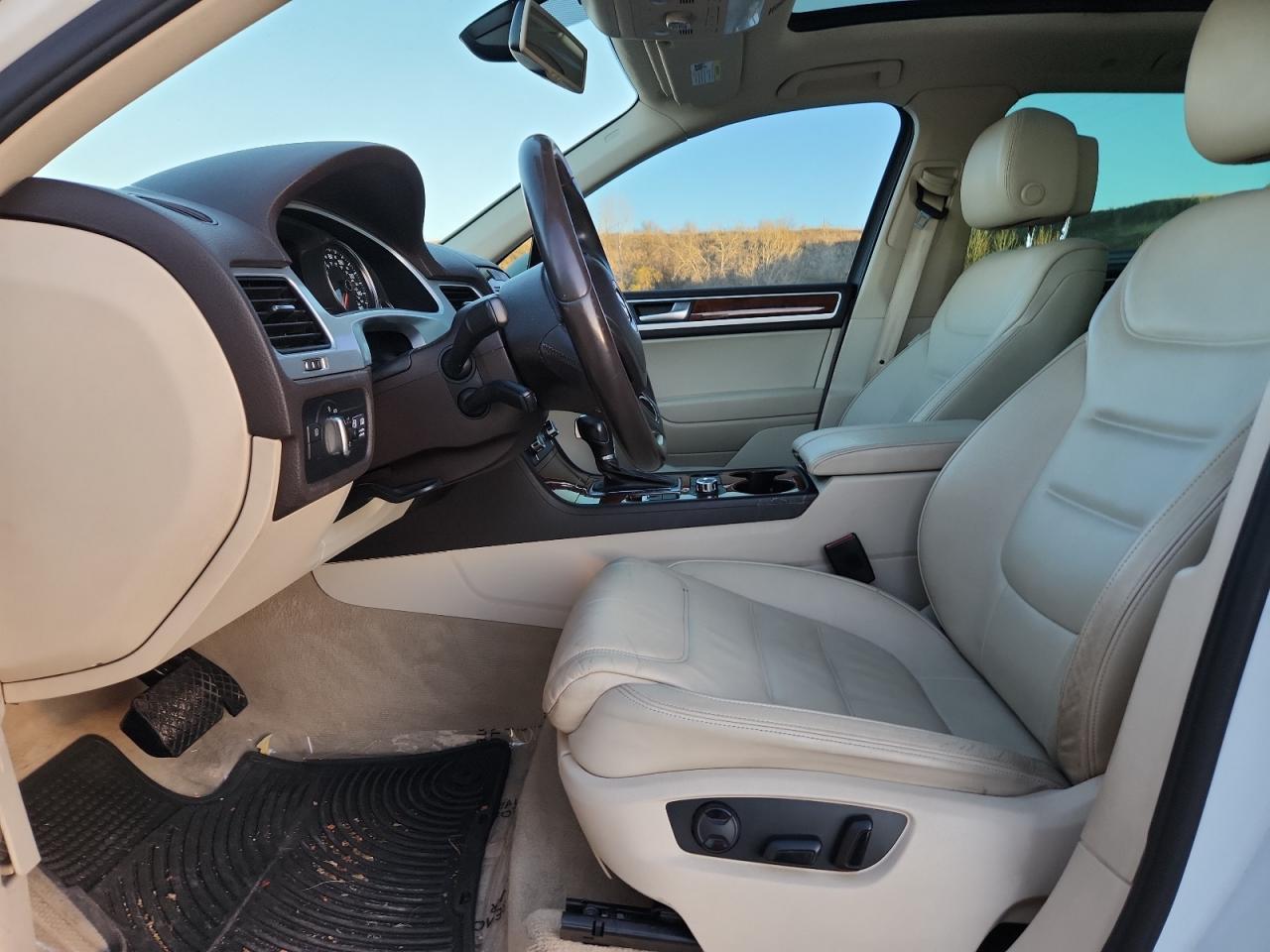 2012 Volkswagen Touareg V6 Tdi VIN: WVGEK9BP2CD011850 Lot: 92739195