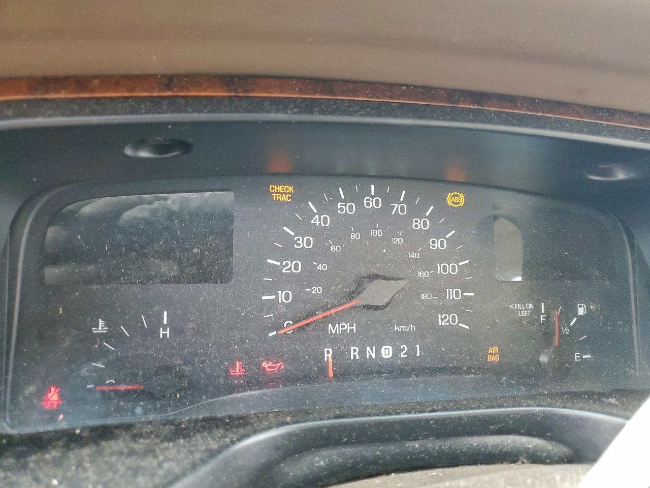 1998 Lincoln Town Car Signature VIN: 1LNFM82WXWY658820 Lot: 94056665