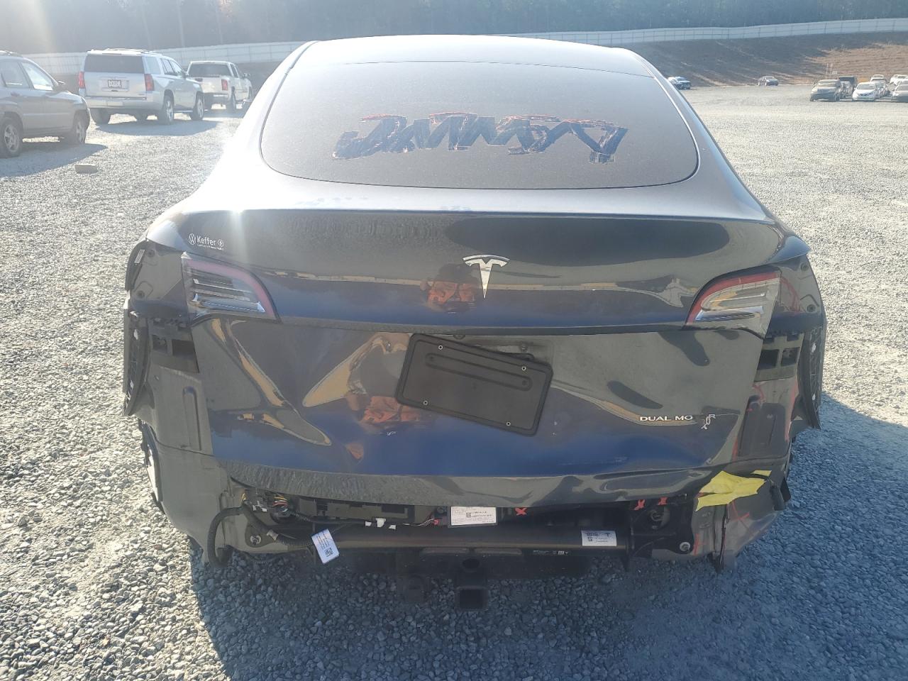 2022 Tesla Model Y VIN: 7SAYGDEE8NA005739 Lot: 92323935