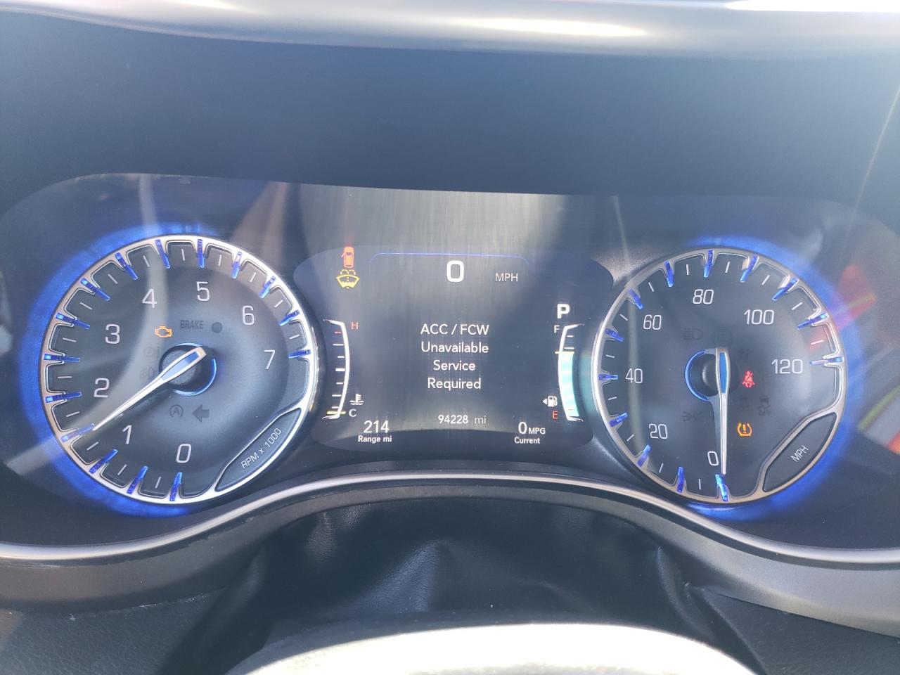 2018 Chrysler Pacifica Limited VIN: 2C4RC1GG4JR338161 Lot: 90732535