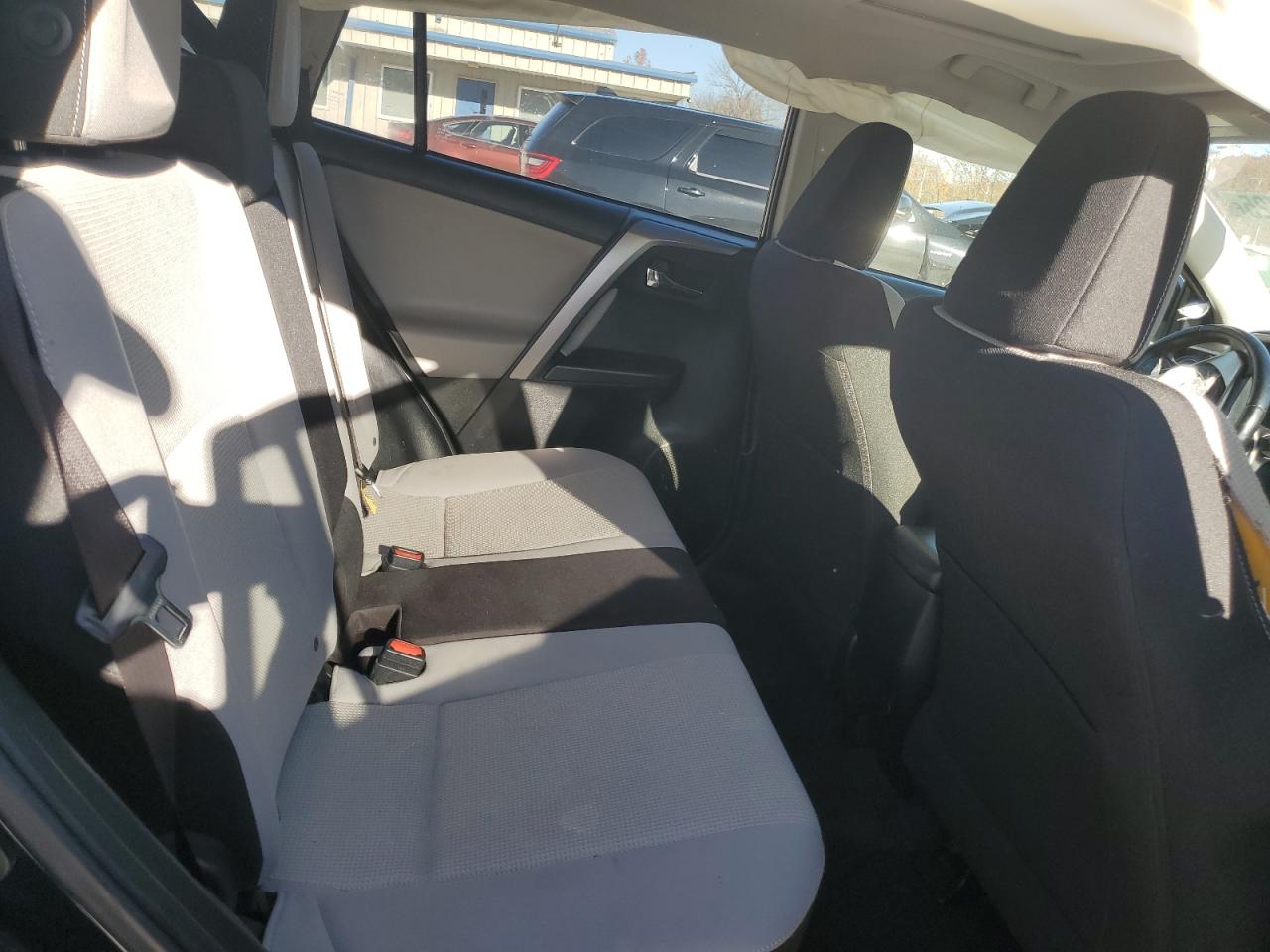 2017 Toyota Rav4 Xle VIN: JTMRFREV1HJ709587 Lot: 90814725