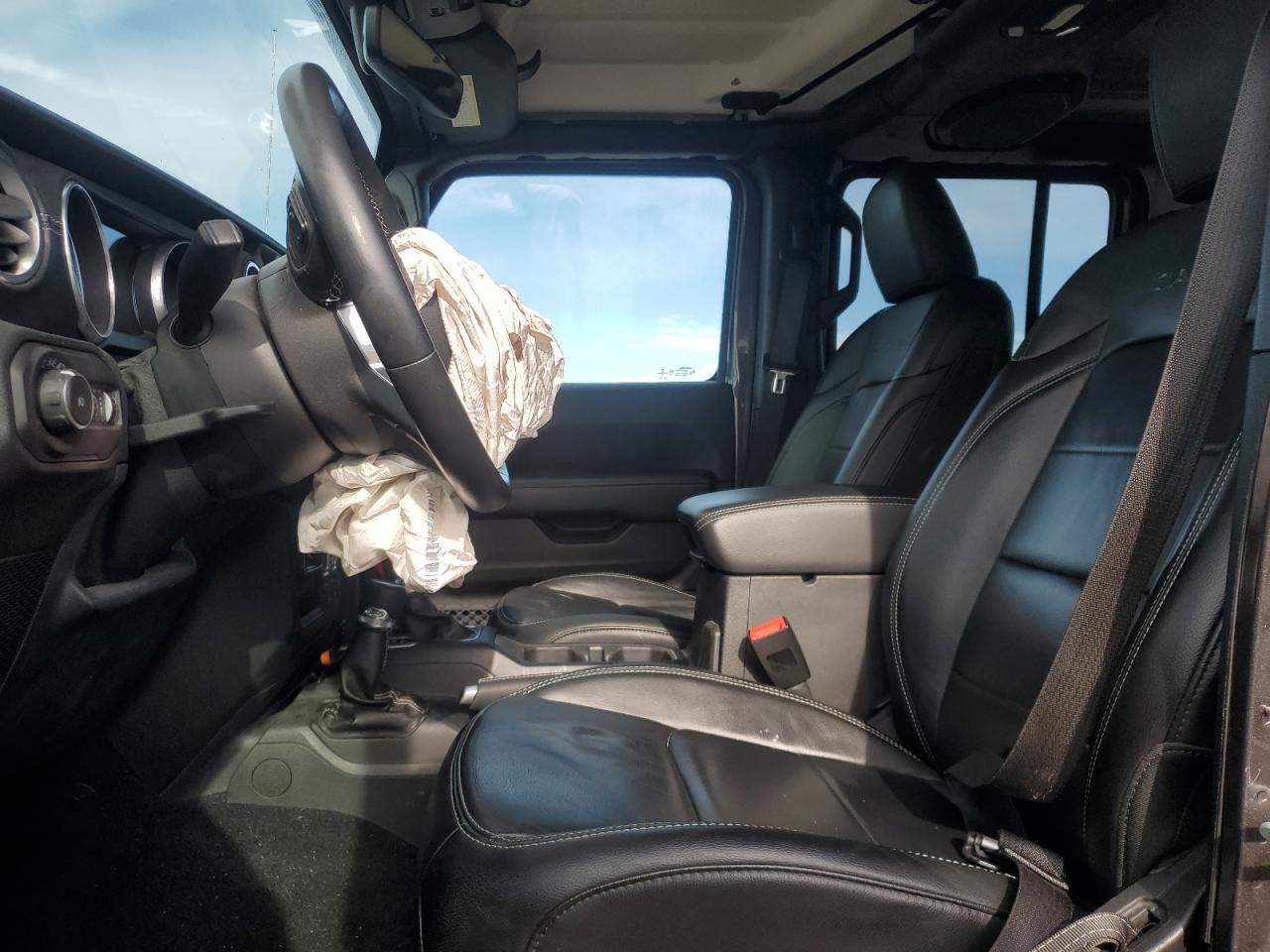 2018 Jeep Wrangler Unlimited Sahara VIN: 1C4HJXEG8JW166165 Lot: 93676355